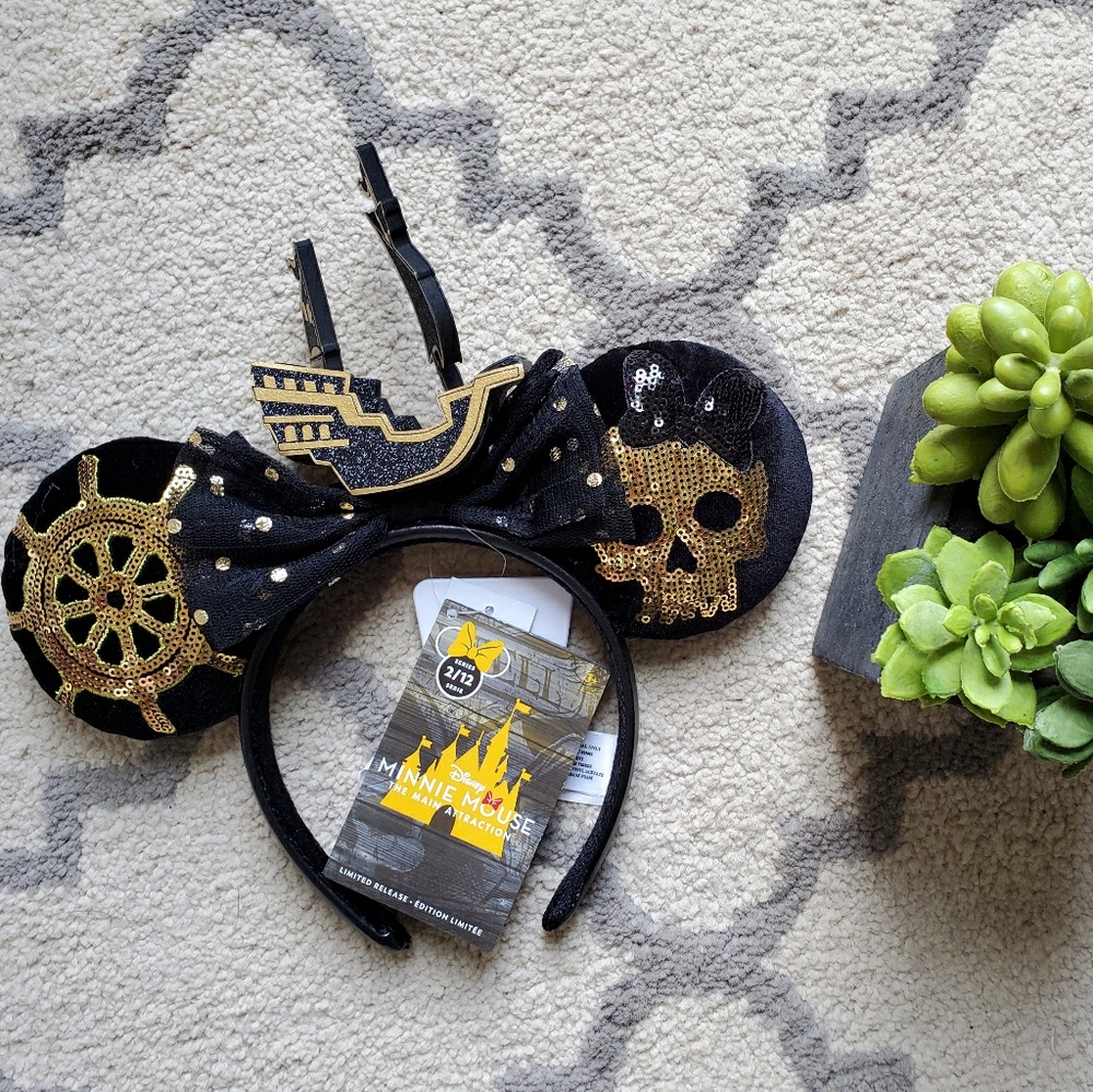 Pirates of the Carribean Minnie Attraction Ears